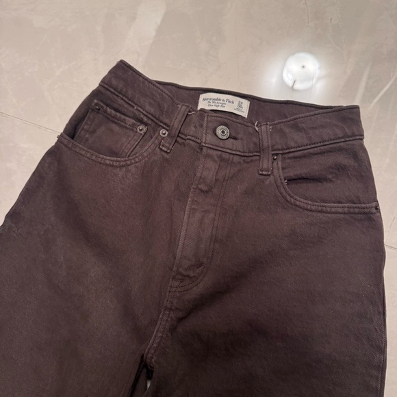 abercrombie and fitch the 90’s straight ultra high rise brown jeans - Picture 6 of 6